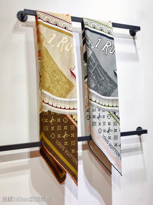 LV Scarf 140X140cm 70%羊绒30%真丝 E030101